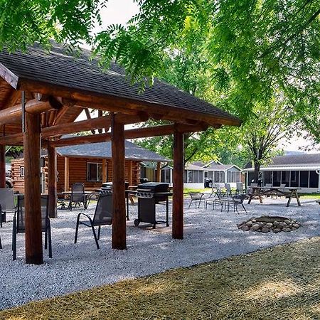 Big River Escape Riverside Cabins Buffalo City エクステリア 写真